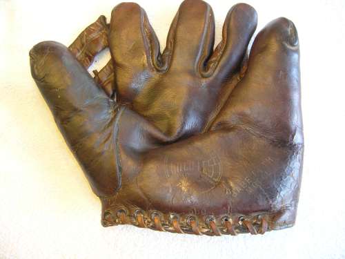 Babe Ruth Matchless 600 Front Doug